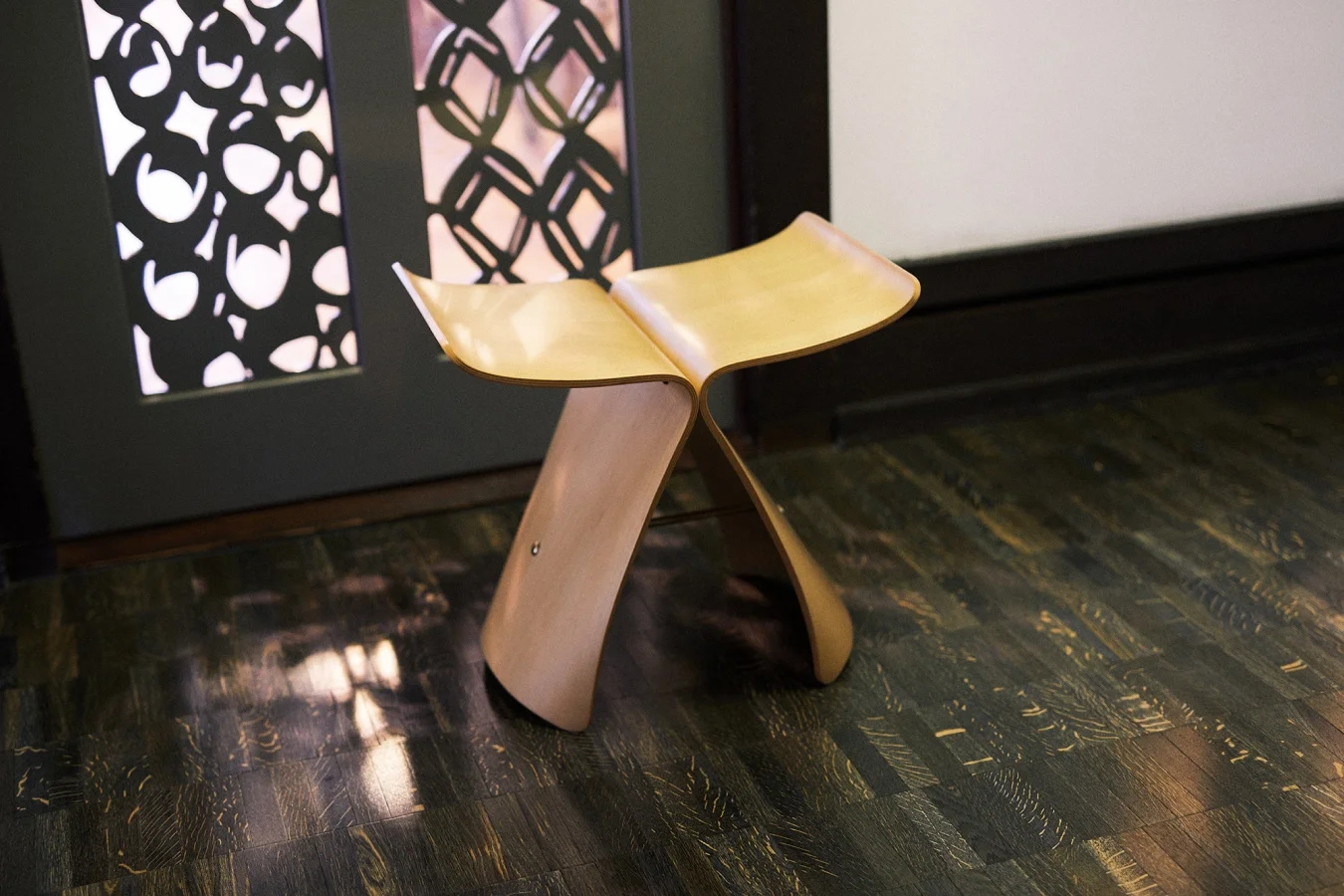 バタフライスツール detail | 記憶の形式 - JAPAN Design